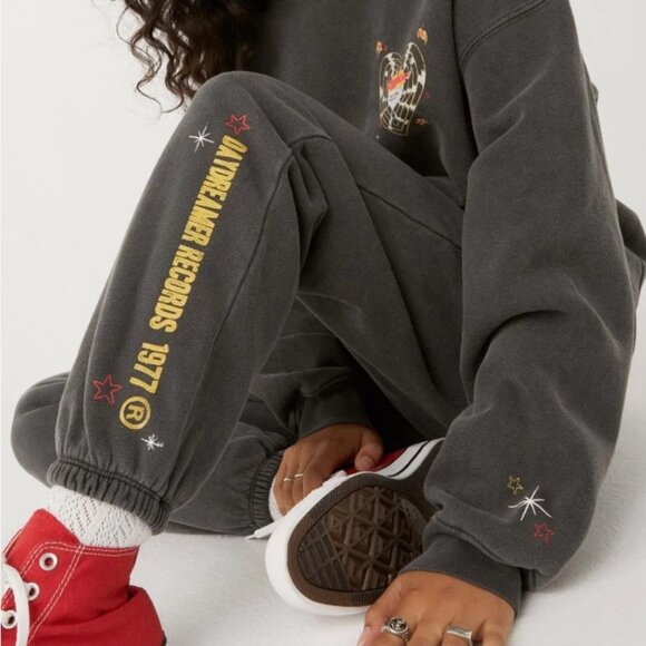 NWT Daydreamer LA Daydreamer Double Platinum Boyfriend Sweatpant - Picture 1 of 2